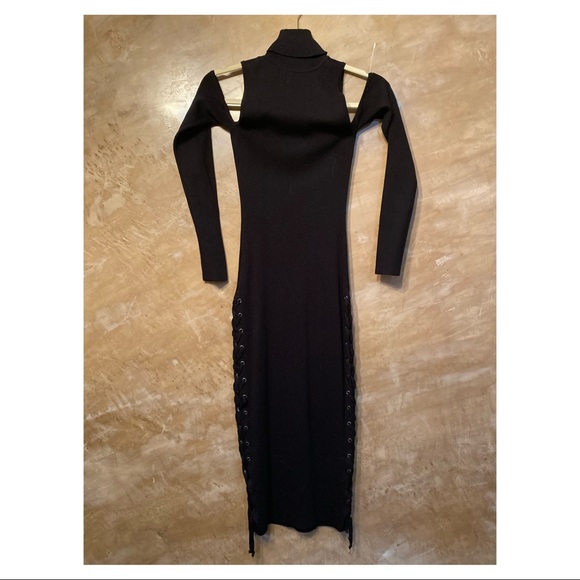 Rehab Dresses & Skirts - Rehab black cut out shoulder dress